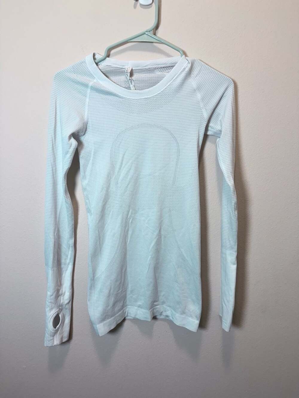 Lululemon Swiftly Tech Long Sleeve Crew Shirt Size 2 White